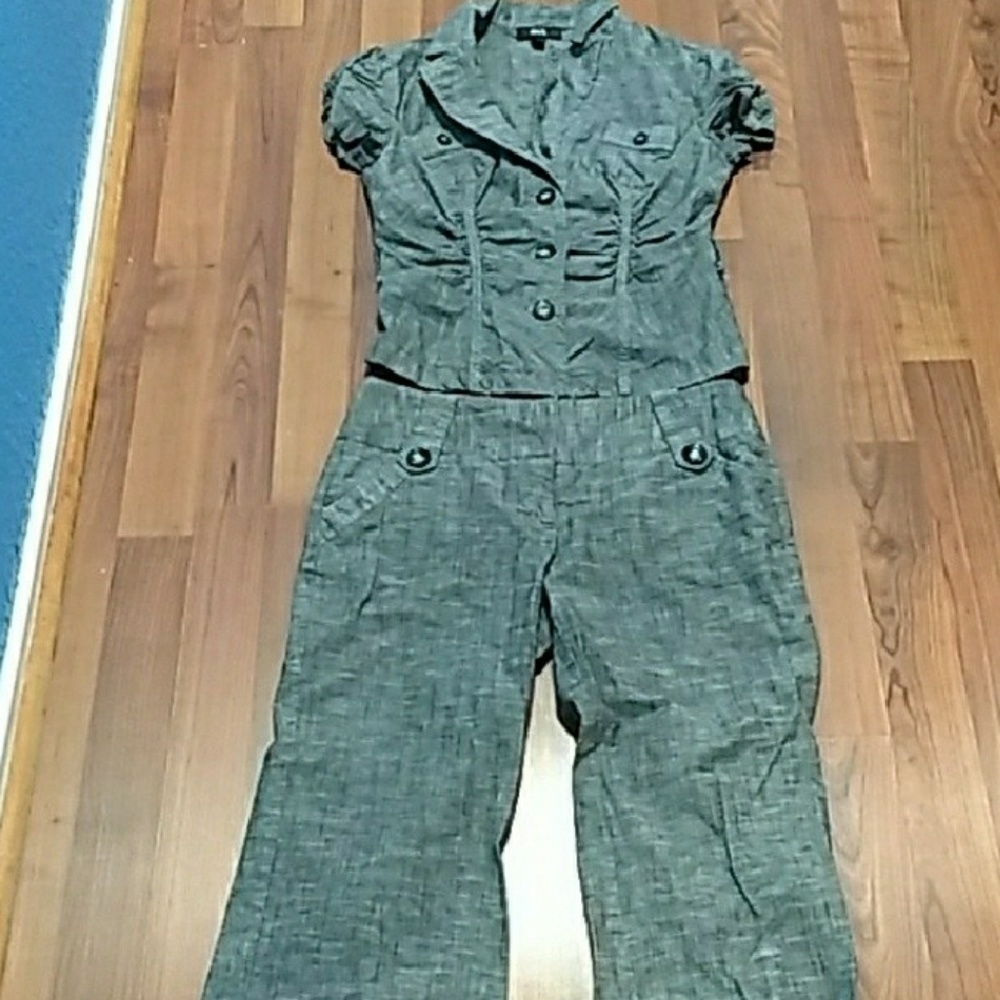 Fabulous two-piece pant set - Picture 3 of 8